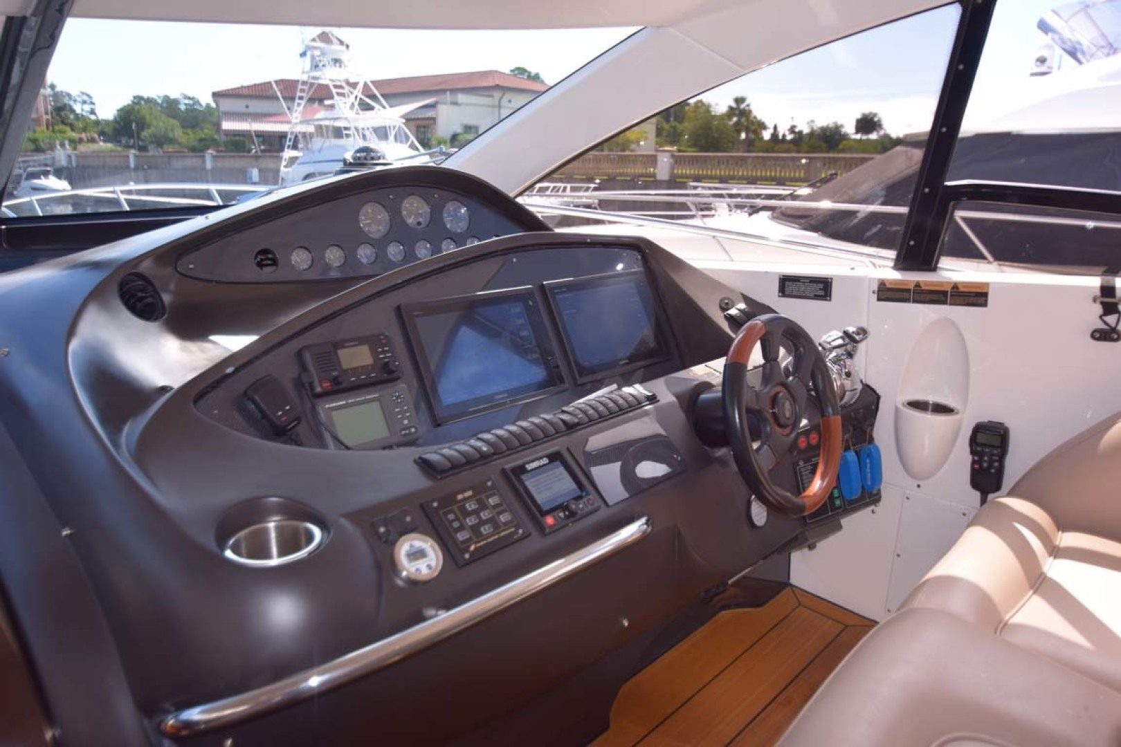 Sunseeker-Predator 2003-Low Profile PALM BEACH-Florida-United States-Helm Instrumentation-1576370 | Thumbnail