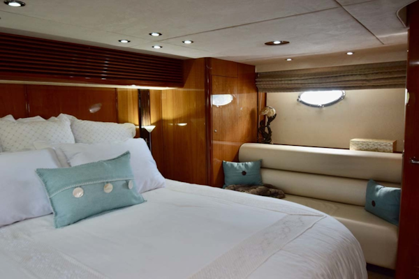 Sunseeker-Predator 2003-Low Profile PALM BEACH-Florida-United States-Master Stateroom View To Port Couch-1576349