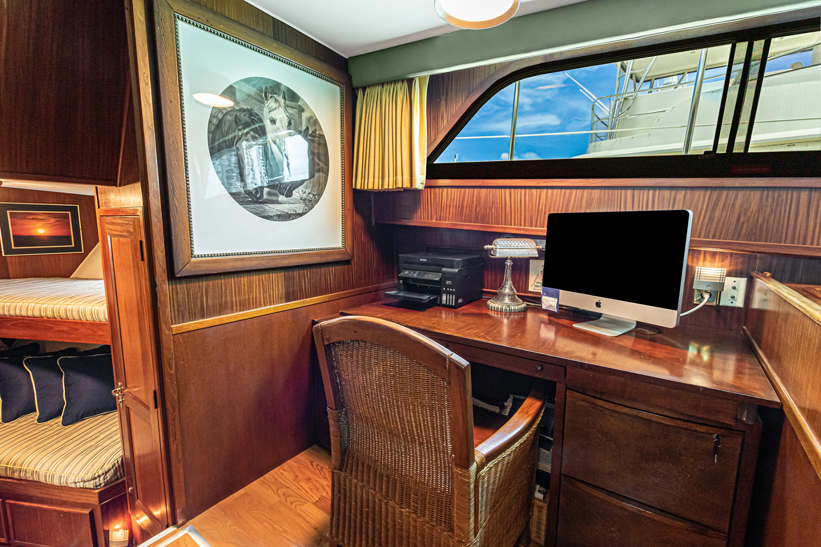Hatteras-Motor Yacht 1985-Ruffian North Palm Beach-Florida-United States-RUFFIAN Office-1470915 | Thumbnail