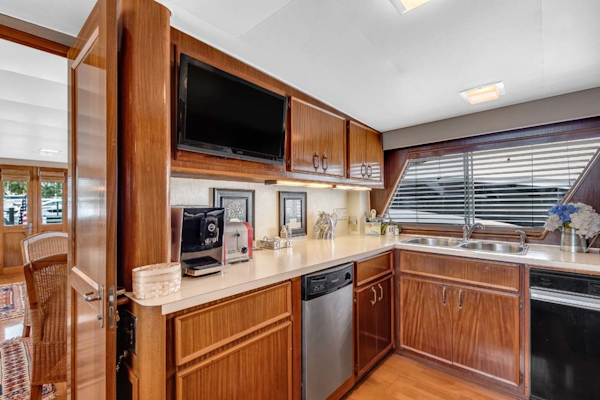 Hatteras-Motor Yacht 1985-Ruffian North Palm Beach-Florida-United States-Galley-1463632