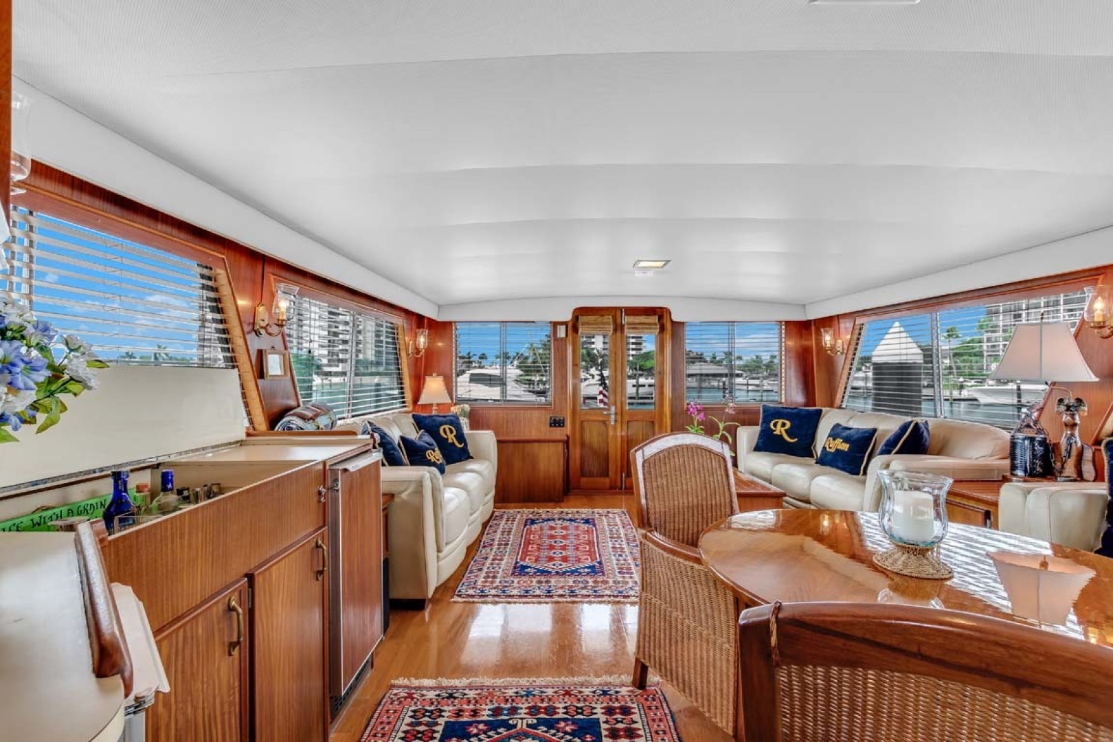 Hatteras-Motor Yacht 1985-Ruffian North Palm Beach-Florida-United States-Salon-1463618 | Thumbnail