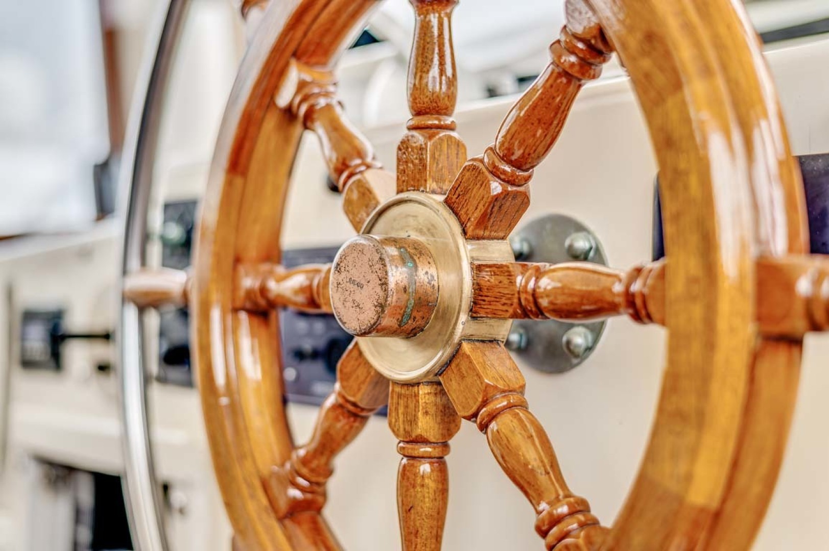 Hatteras-Motor Yacht 1985-Ruffian North Palm Beach-Florida-United States-Helm Detail-1463657 | Thumbnail