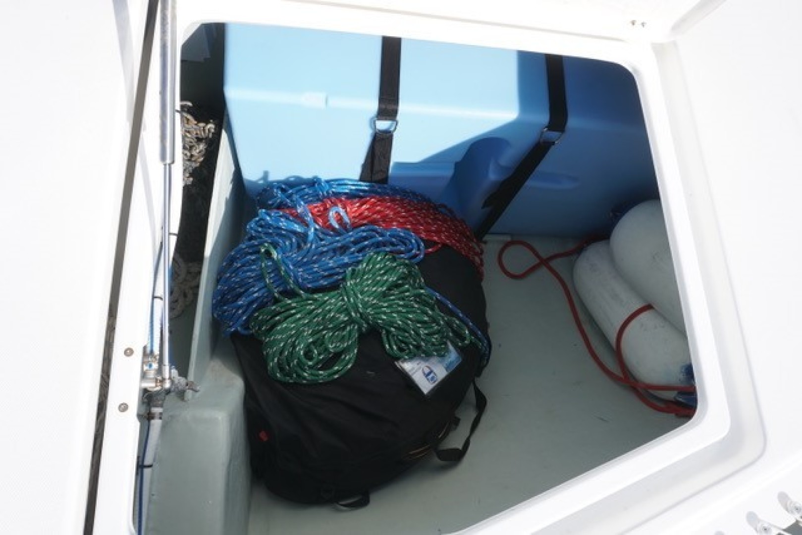 Leopard-44 2016-Grateful Fort Lauderdale-Florida-United States-Bow Storage Compartment-1471282 | Thumbnail
