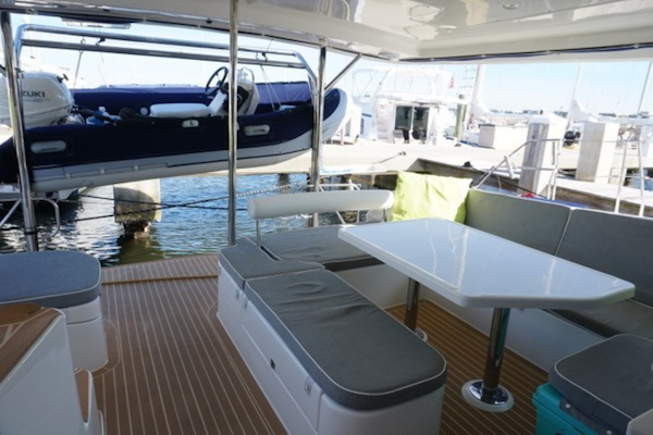 Leopard-44 2016-Grateful Fort Lauderdale-Florida-United States-Aft Deck Seating & Table-1471287