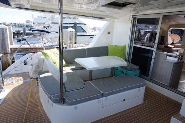 Leopard-44 2016-Grateful Fort Lauderdale-Florida-United States-Aft Deck Dining To Port-1471286