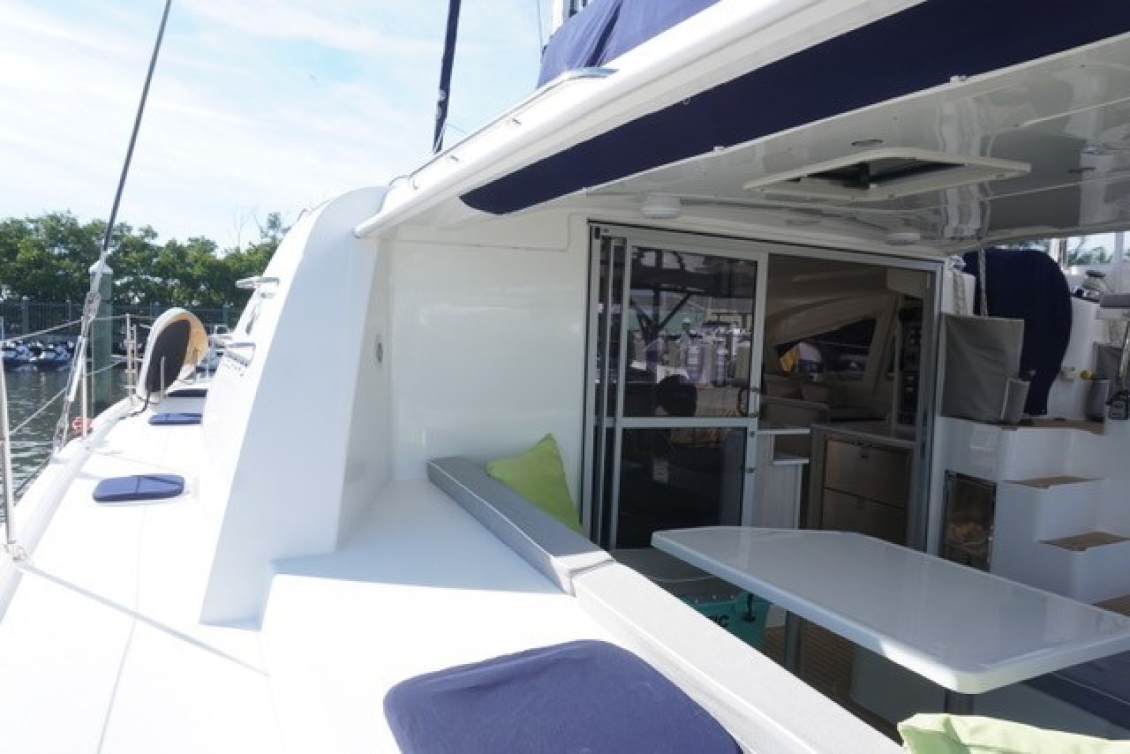 Leopard-44 2016-Grateful Fort Lauderdale-Florida-United States-Port Side Deck, Cabin Entry-1471284 | Thumbnail
