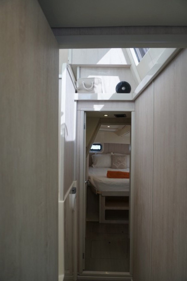 Leopard-44 2016-Grateful Fort Lauderdale-Florida-United States-Guest Suite From Companionway-1471273