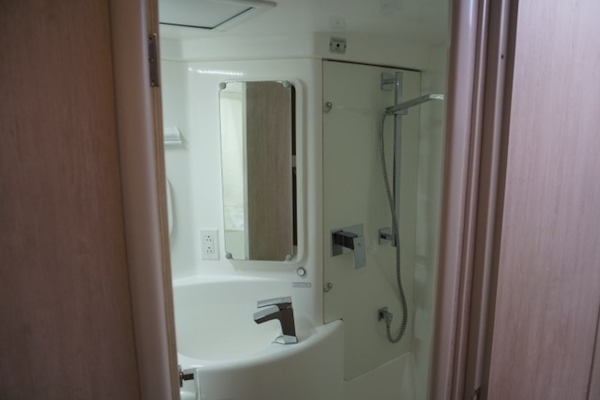 Leopard-44 2016-Grateful Fort Lauderdale-Florida-United States-Guest  Ensuite Head 2-1471278