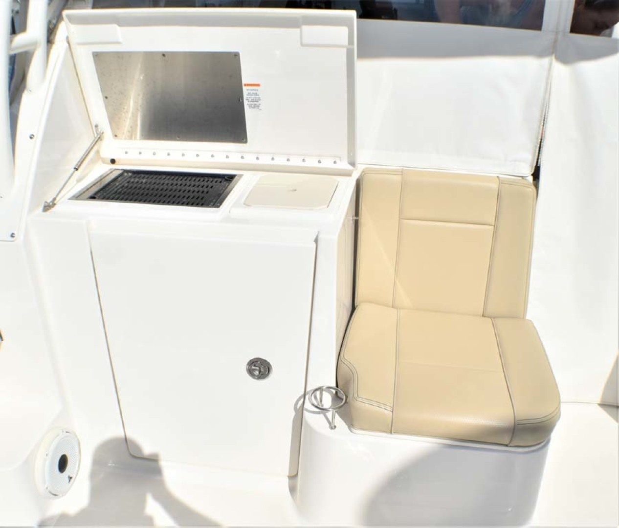 Pursuit-325 Offshore 2020-Coo Coo Miami-Florida-United States-BBQ and Cooler Seat-1475298 | Thumbnail
