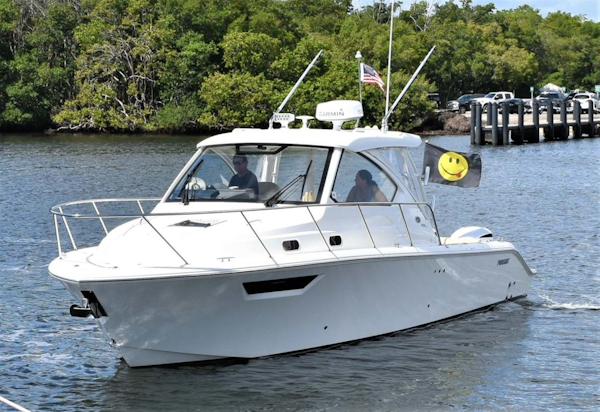 Pursuit-325 Offshore 2020-Coo Coo Miami-Florida-United States-Port Bow View-1475280