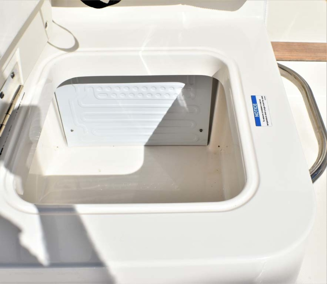 Pursuit-325 Offshore 2020-Coo Coo Miami-Florida-United States-Cooler Seat Chill Plate-1475299 | Thumbnail