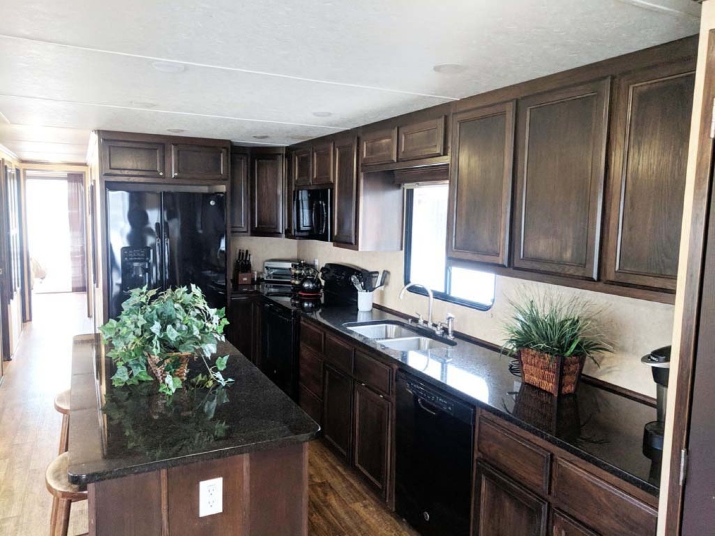 Destination-Yachts Houseboat 2014-Bella Raine Boston-Massachusetts-United States-Galley-1478544 | Thumbnail