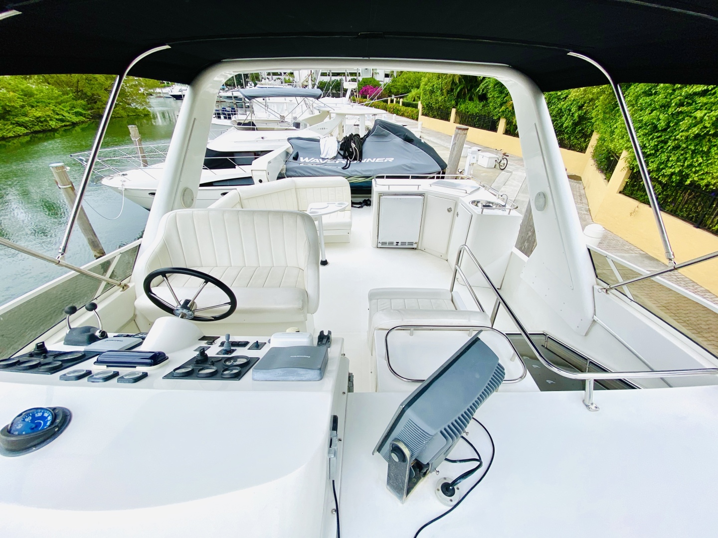 Navigator-5700 Rival 2003-The Motley Crew Miami-Florida-United States-1480936 | Thumbnail