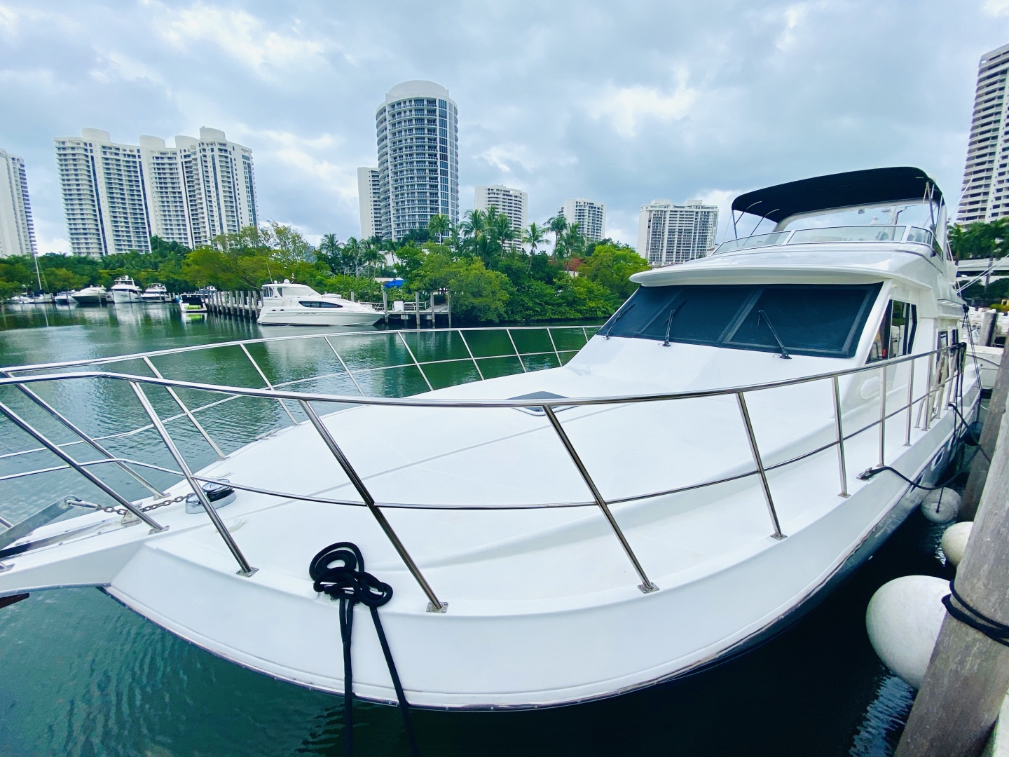 Navigator-5700 Rival 2003-The Motley Crew Miami-Florida-United States-1480603 | Thumbnail