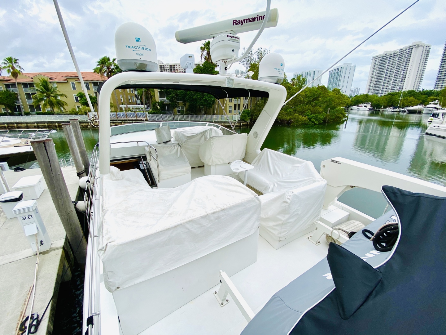 Navigator-5700 Rival 2003-The Motley Crew Miami-Florida-United States-1480912 | Thumbnail