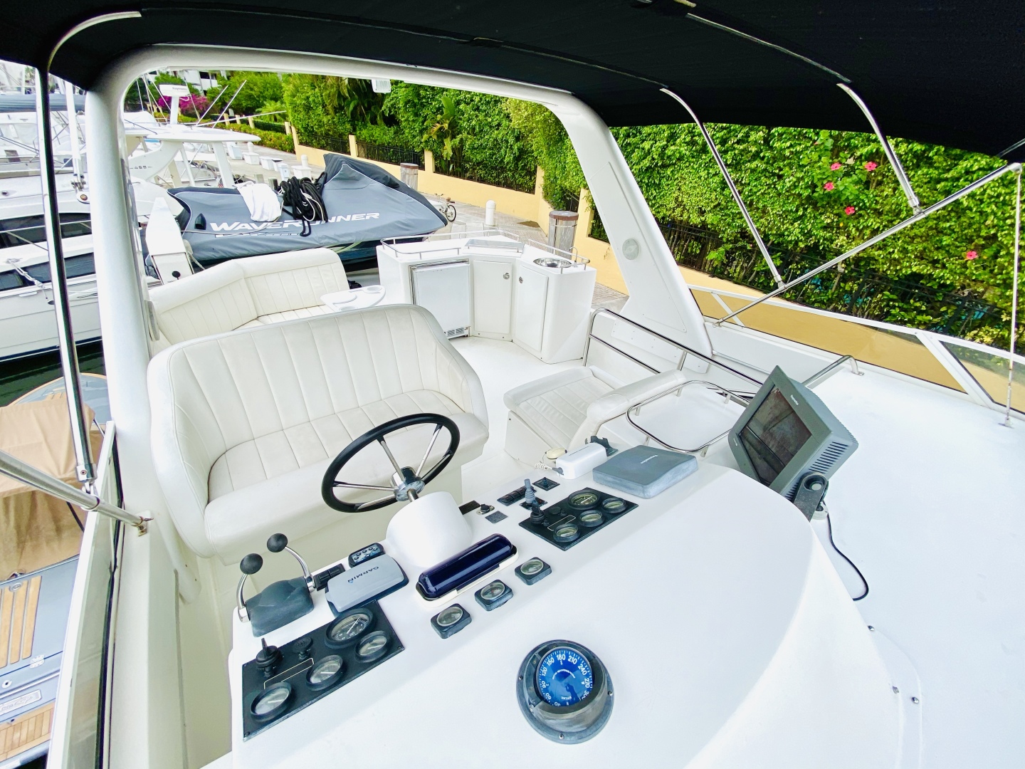 Navigator-5700 Rival 2003-The Motley Crew Miami-Florida-United States-1480945 | Thumbnail