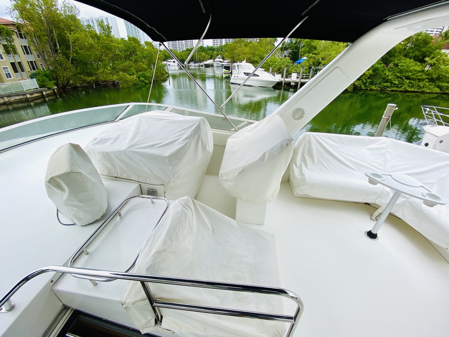 Navigator-5700 Rival 2003-The Motley Crew Miami-Florida-United States-1480910 | Thumbnail