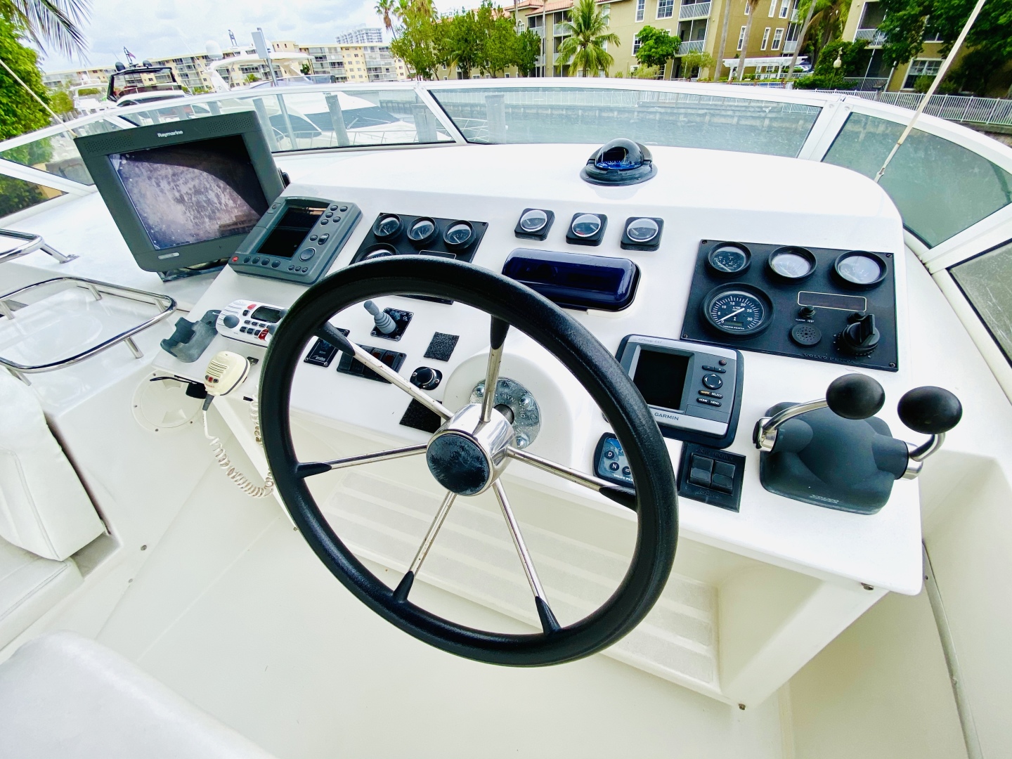 Navigator-5700 Rival 2003-The Motley Crew Miami-Florida-United States-1480973 | Thumbnail