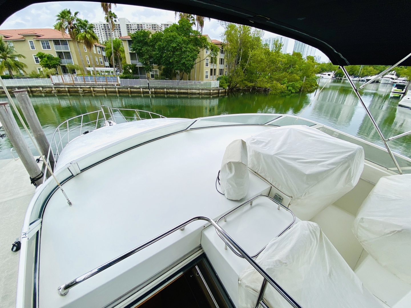 Navigator-5700 Rival 2003-The Motley Crew Miami-Florida-United States-1480909 | Thumbnail