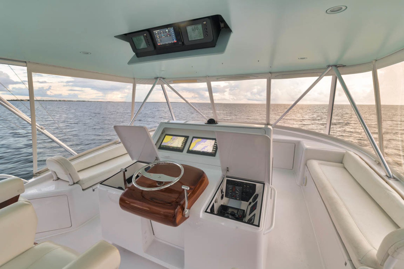 Viking-Convertible 2009-MOLLIE K Key Largo-Florida-United States-3-Sided Enclosure-1487416 | Thumbnail
