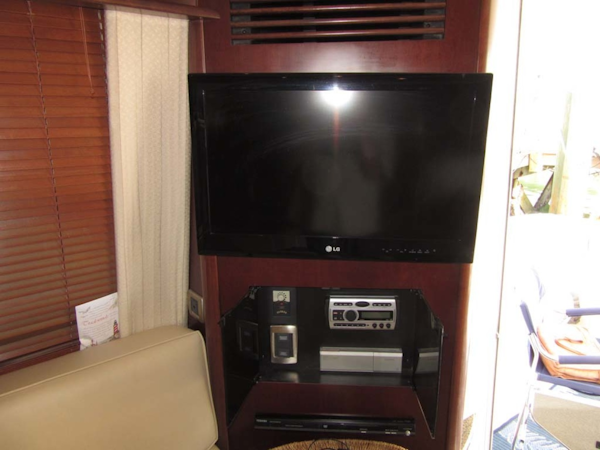 Sea Ray-44 Sedan Bridge 2006-Page Two St Petersburg-Florida-United States-TV Entertainment Center-1490128