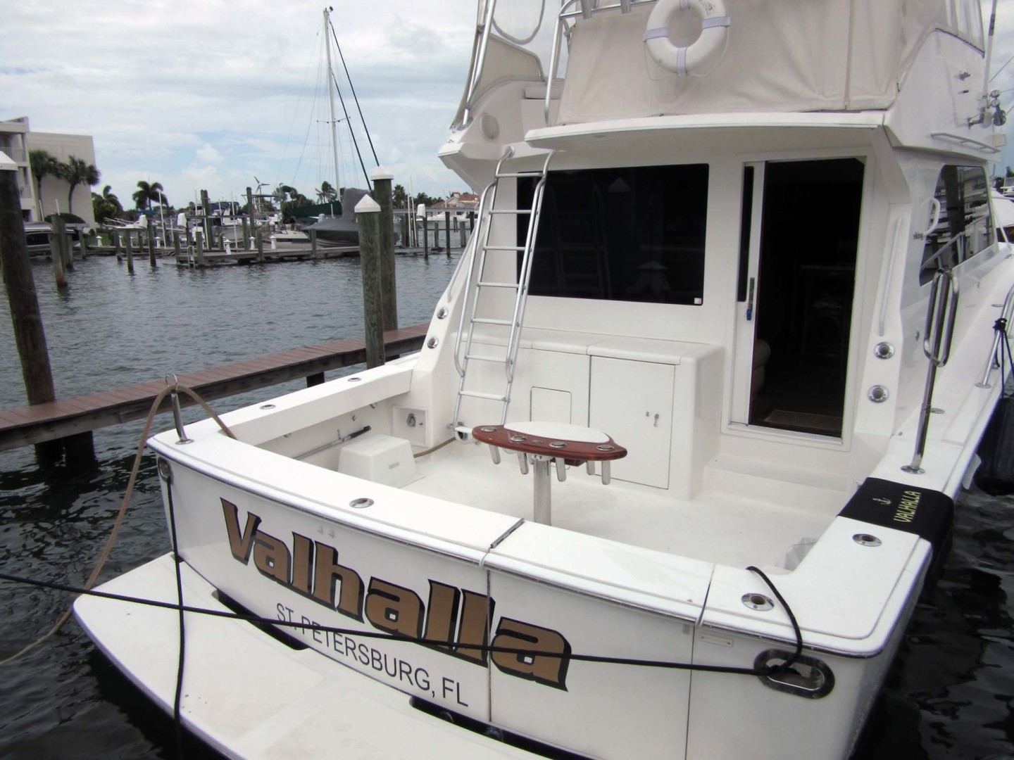 Viking-Flybridge Convertible 2001-VALHALLA Tierra Verde-Florida-United States-Cockpit Rocket Launcher-1492748 | Thumbnail