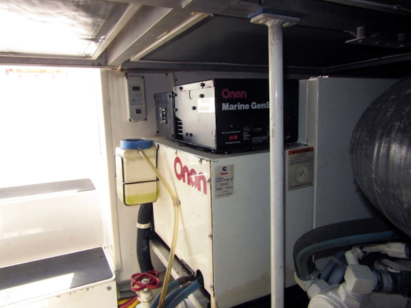 Viking-Flybridge Convertible 2001-VALHALLA Tierra Verde-Florida-United States-Generator-1492741