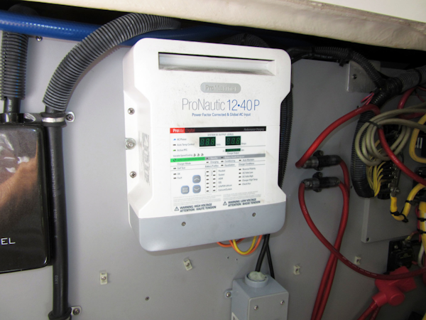 Monterey-355 Sport Yacht 2014-Sunset Serenity St. Petersburg-Florida-United States-Battery Charger-1498617