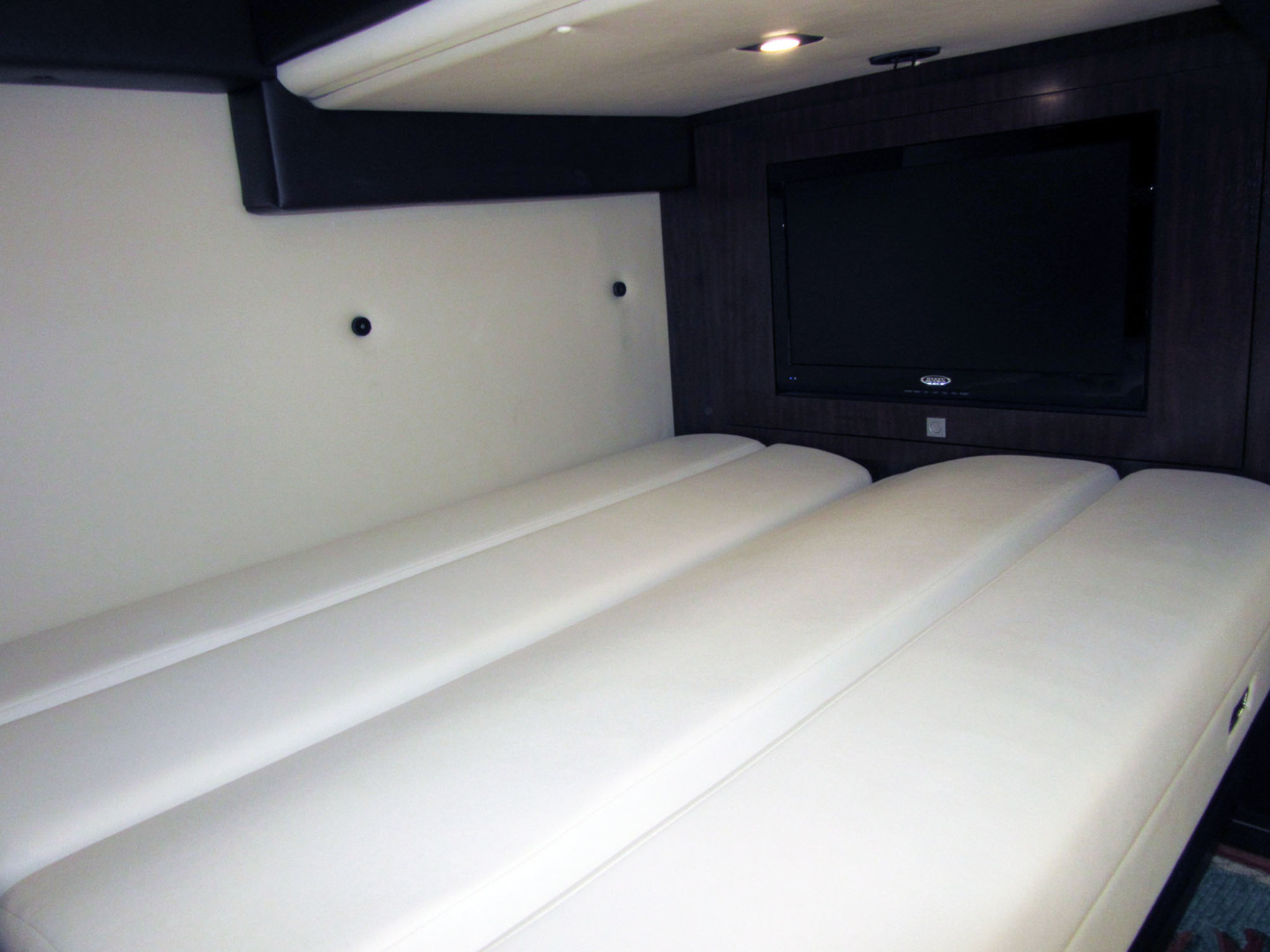 Monterey-355 Sport Yacht 2014-Sunset Serenity St. Petersburg-Florida-United States-Mid Guest Berth-1498590 | Thumbnail