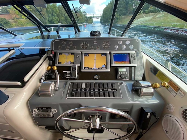 Tiara Yachts-Express 1998-Problem Child Seattle-Washington-United States-Helm-1511409
