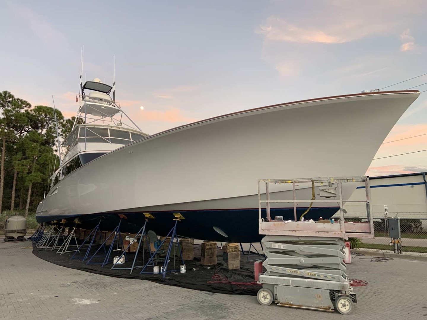 Jim Smith-Convertible Sportfish 2006-Silky Palm Beach-Florida-United States-Bottom Job And Hull Sides Waxed 11.2021-3151093 | Thumbnail