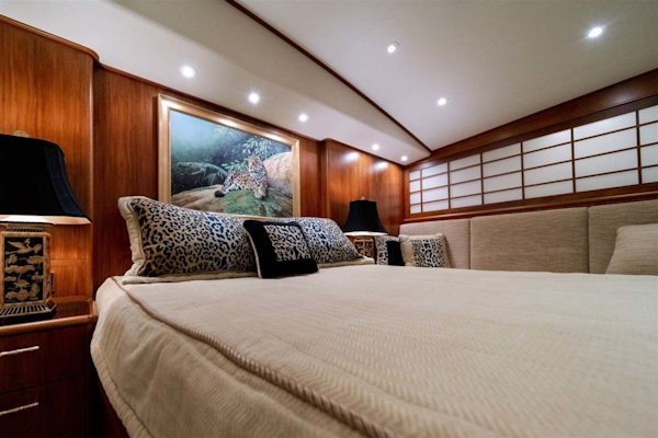 Jim Smith-Convertible Sportfish 2006-Silky Palm Beach-Florida-United States-VIP Stataeroom with Queen Walkaround Berth-1517007