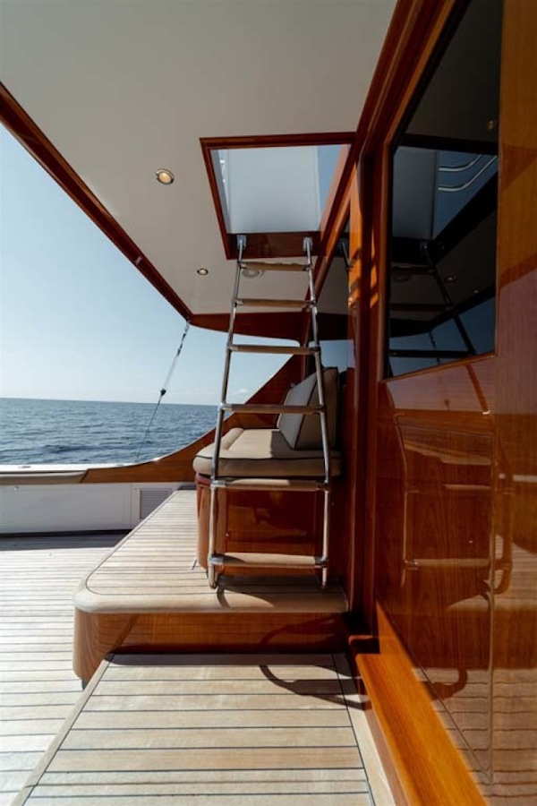 Jim Smith-Convertible Sportfish 2006-Silky Palm Beach-Florida-United States-Bridge Access to Cockpit-1517038