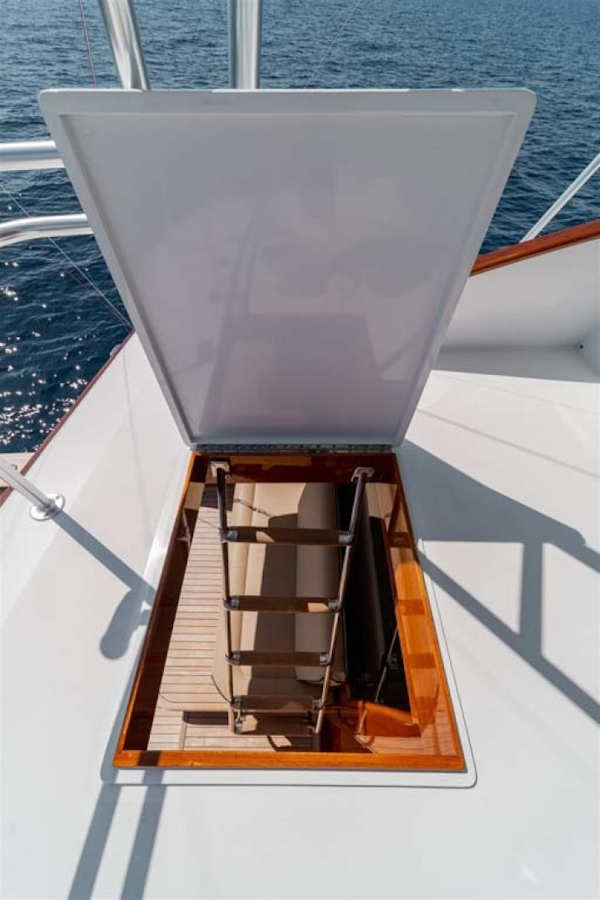 Jim Smith-Convertible Sportfish 2006-Silky Palm Beach-Florida-United States-Bridge Access to Cockpit-1517037