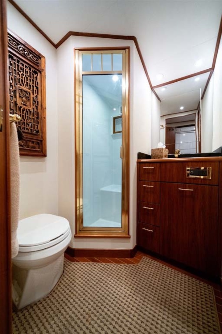 Jim Smith-Convertible Sportfish 2006-Silky Palm Beach-Florida-United States-Private Full Head with Shower-1517014 | Thumbnail