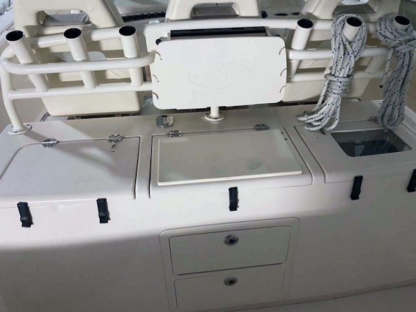 Grady-White-376 Canyon 2016 -Stuart-Florida-United States-Bait Station-1520885