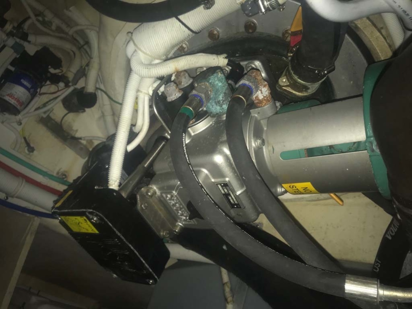 Tiara Yachts-Sovran 2007-Dauntless Palm Coast-Florida-United States-Engine Room-1536887 | Thumbnail