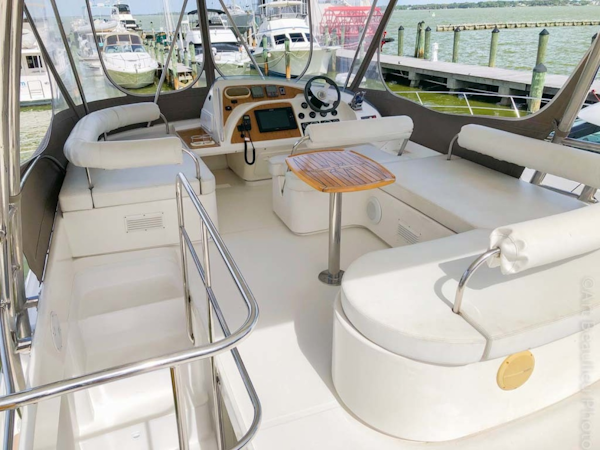 Leopard-37 PC 2008-Even Keel Cocoa Beach-Florida-United States-Flybridge Seating With Custom Table-1546920