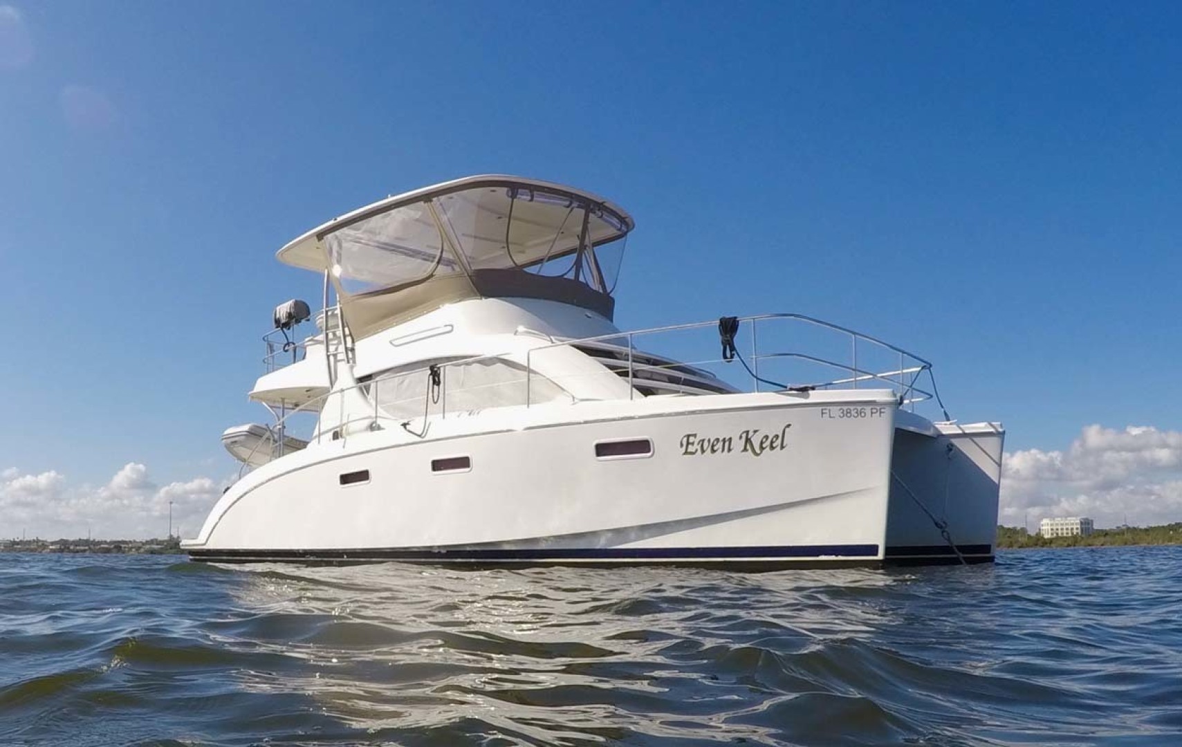 Leopard-37 PC 2008-Even Keel Cocoa Beach-Florida-United States-Profile At Anchor-1546893 | Thumbnail