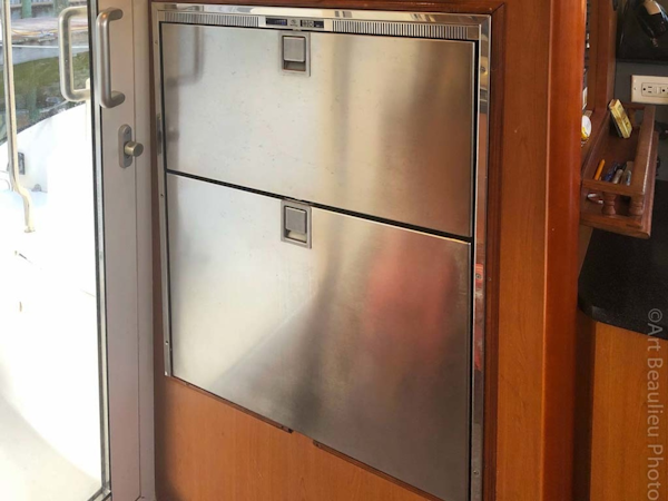 Leopard-37 PC 2008-Even Keel Cocoa Beach-Florida-United States-Vitrifrigo Two Drawer Refrigeration-1546896