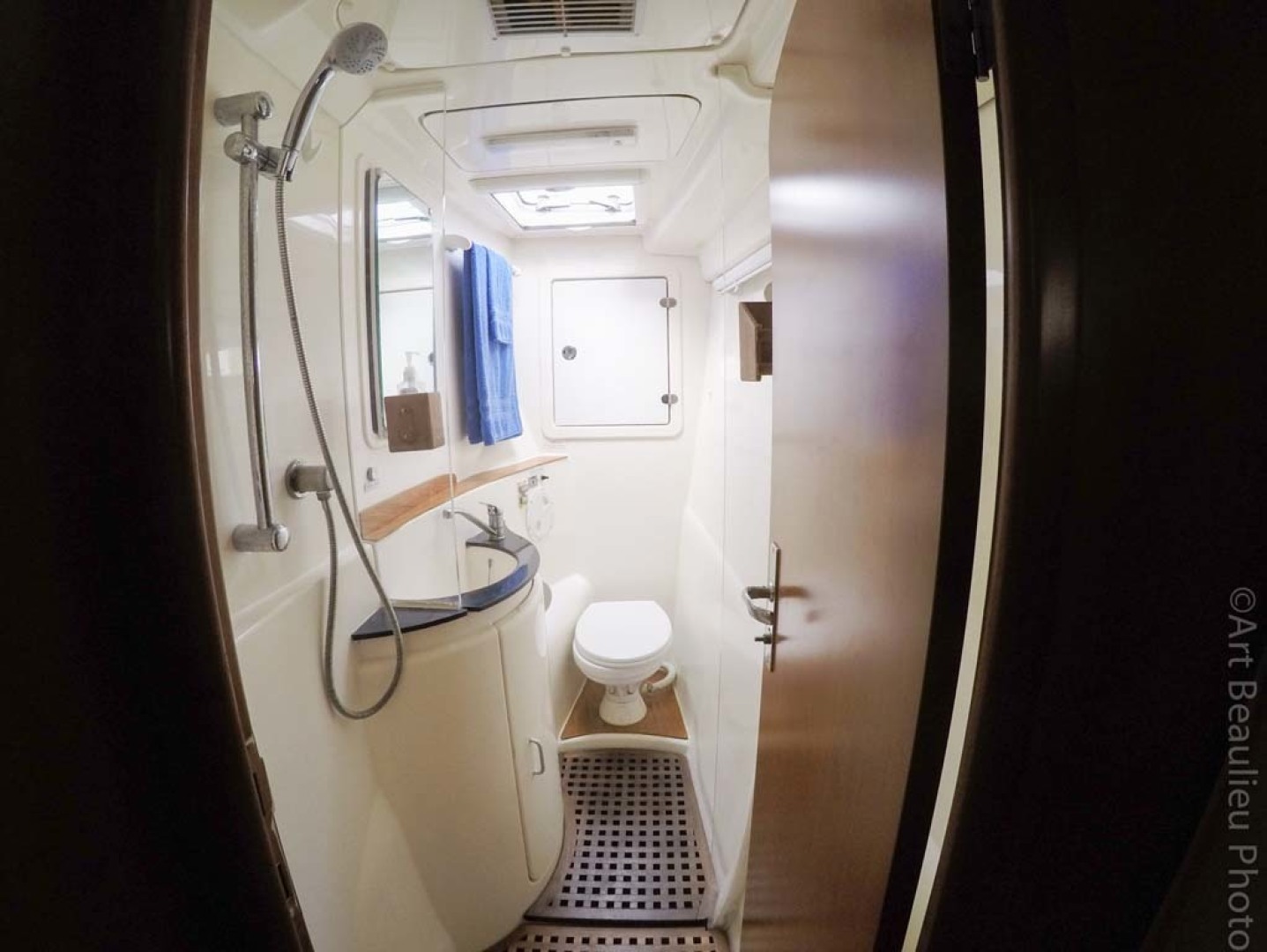 Leopard-37 PC 2008-Even Keel Cocoa Beach-Florida-United States-Large Head And Shower-1546916 | Thumbnail