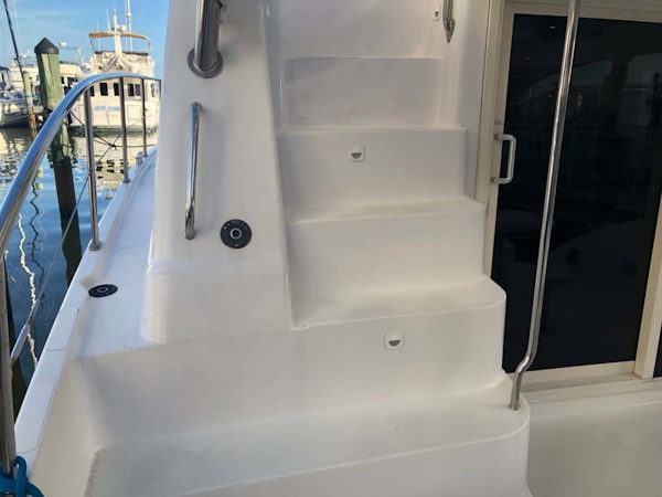 Leopard-37 PC 2008-Even Keel Cocoa Beach-Florida-United States-Molded In Stairs To Bridge With Storage-1546925