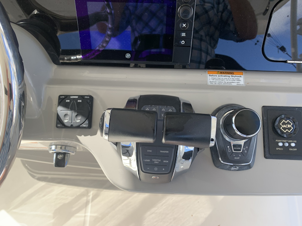 Boston Whaler-420 Outrage 2017 -Stuart-Florida-United States-1556487