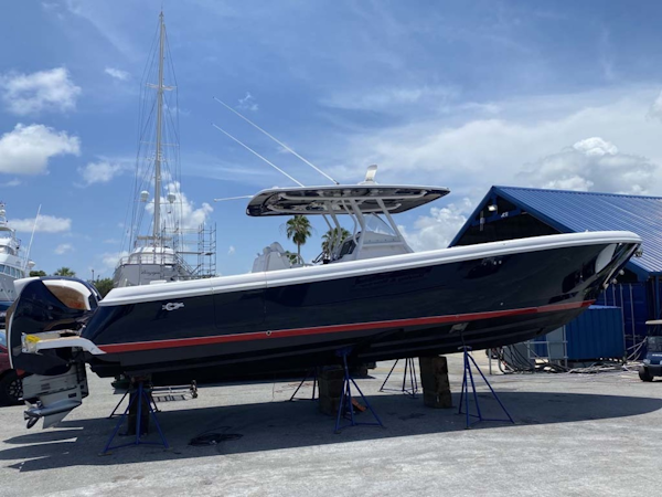 Intrepid-375 CC 2015 -Stuart-Florida-United States-STBD Side View Haul Out-1558732