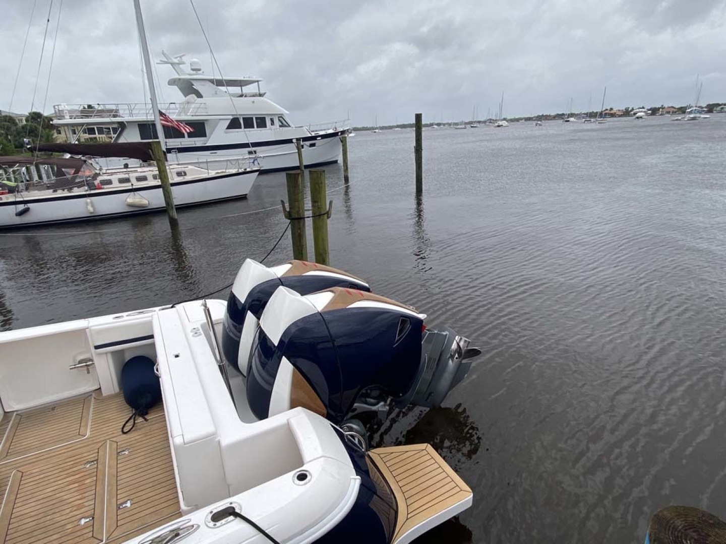 Intrepid-375 CC 2015 -Stuart-Florida-United States Engines Trimmed Up-1558729 | Thumbnail