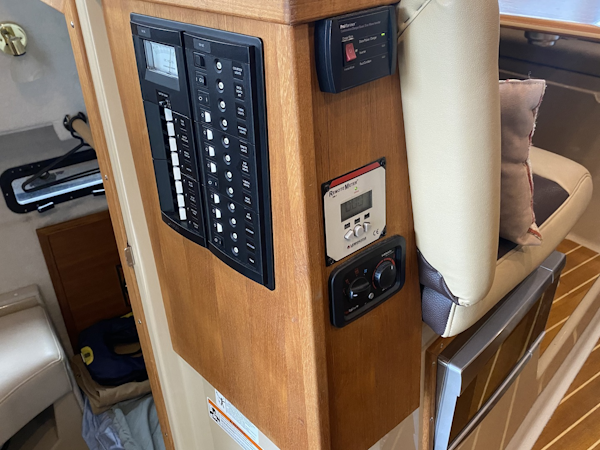 Ranger Tugs-31-S 2014-Aventura Seattle-Washington-United States-Panel Heat Solar Panel Control-1562697