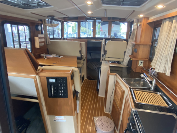 Ranger Tugs-31-S 2014-Aventura Seattle-Washington-United States-Main Salon Looking Forward-1562690