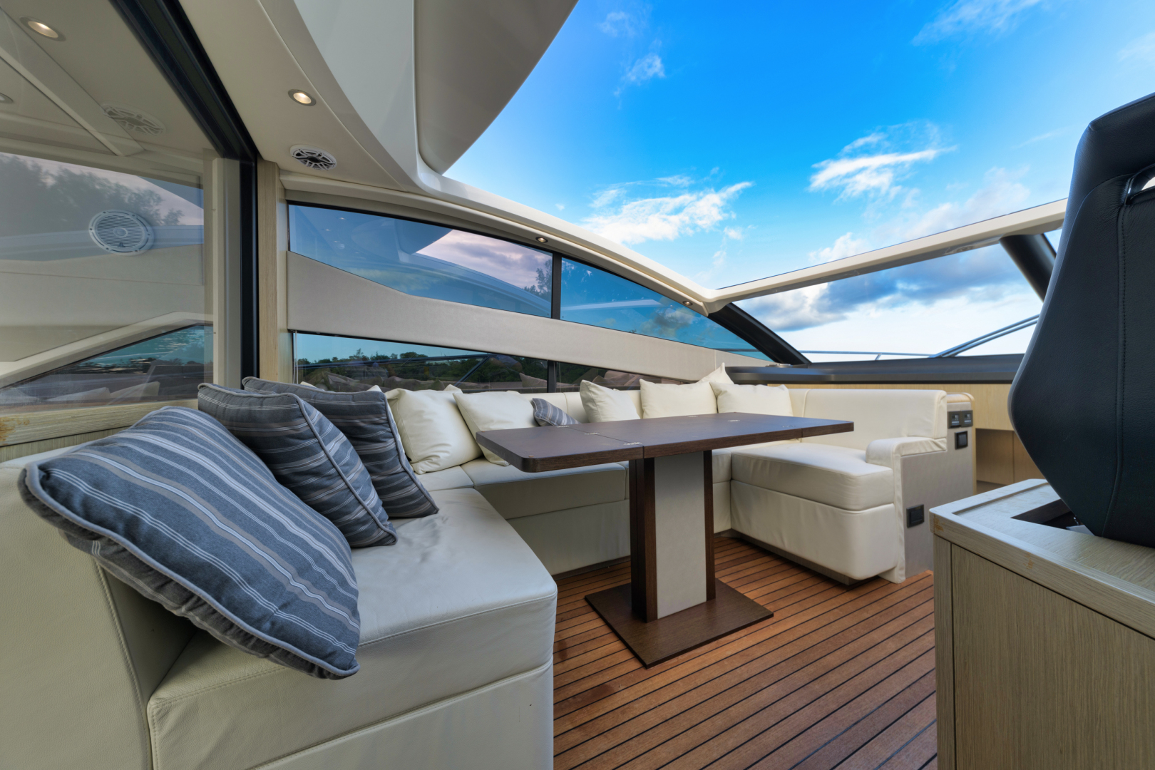 Sunseeker-Predator 2017 -Fort Lauderdale-Florida-United States-1565222 | Thumbnail
