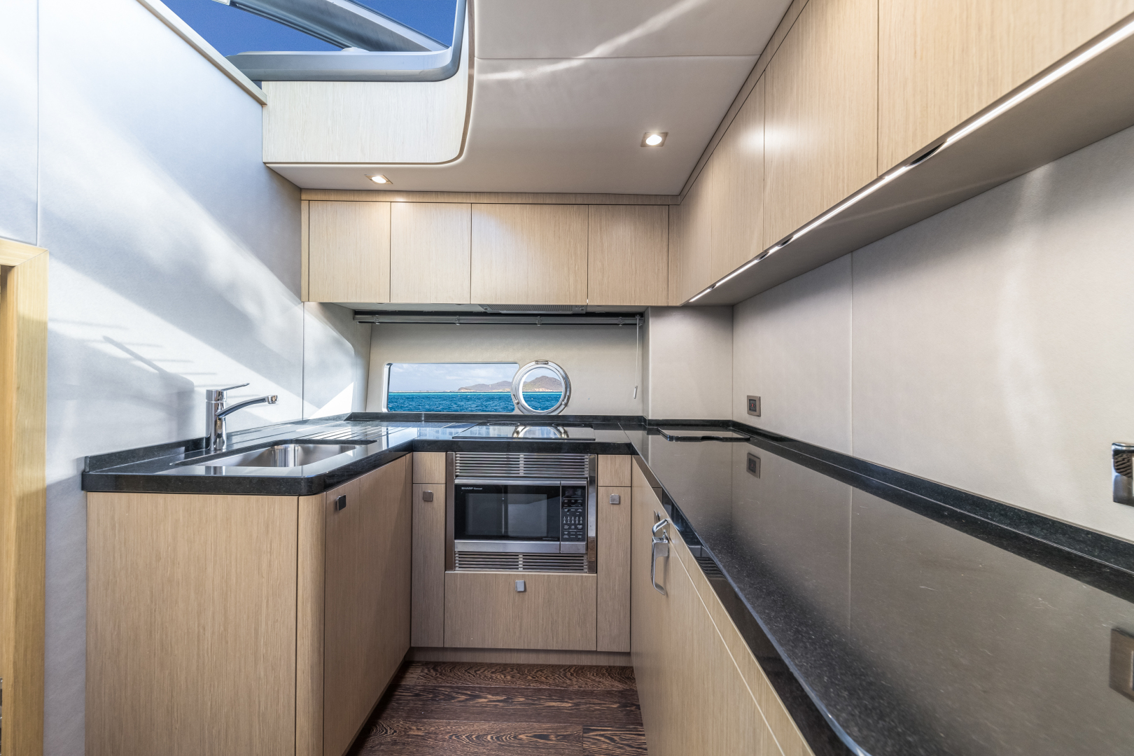 Sunseeker-Predator 2017 -Fort Lauderdale-Florida-United States-1565229 | Thumbnail
