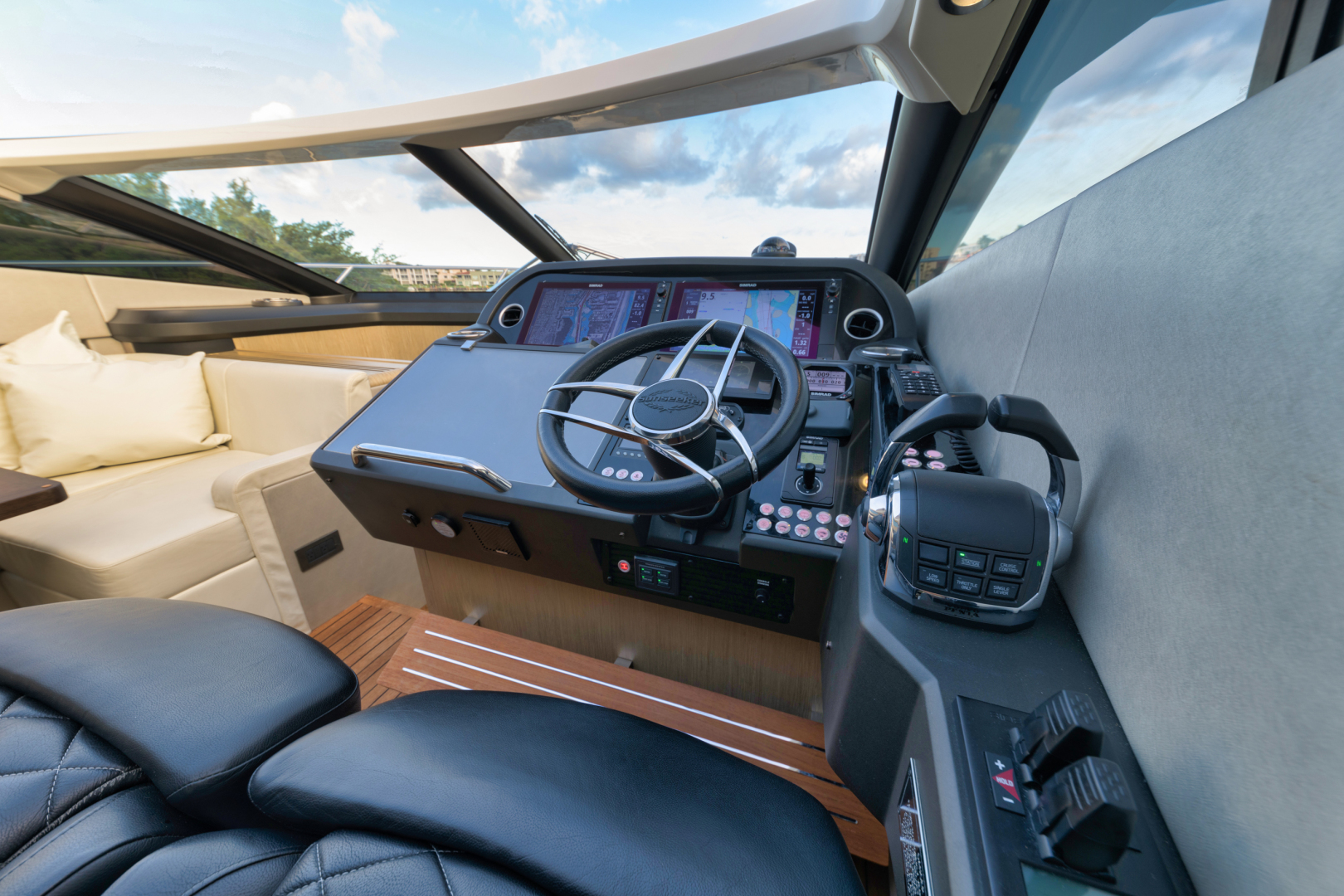 Sunseeker-Predator 2017 -Fort Lauderdale-Florida-United States-1565225 | Thumbnail